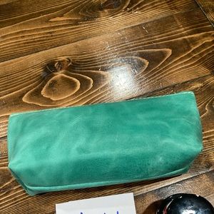 Portland leather reef utility